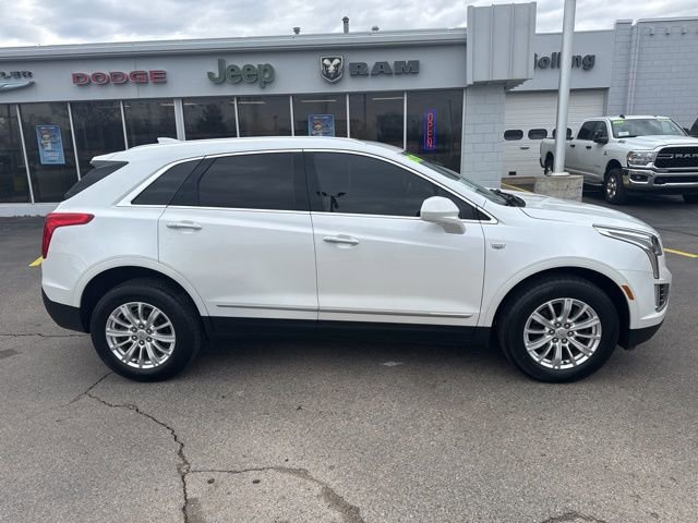 Used 2018 Cadillac XT5 AWD image 2