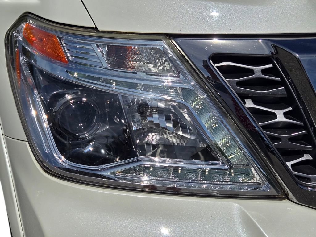 Used 2020 Nissan Armada Platinum w/ Platinum Reserve Package image 4