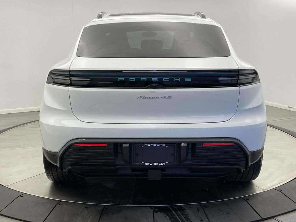 New 2025 Porsche Macan 4S Electric image 6