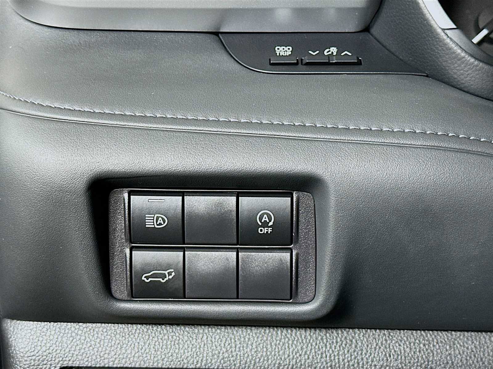 Used 2024 Toyota Highlander XLE image 10