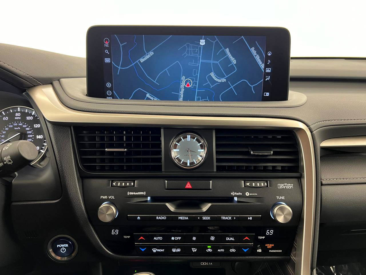 Used 2022 Lexus RX 450h AWD w/ Luxury Package image 19