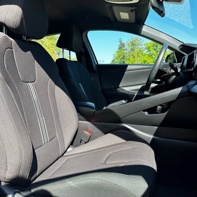 Certified 2025 Hyundai Elantra Sport FWD image 19