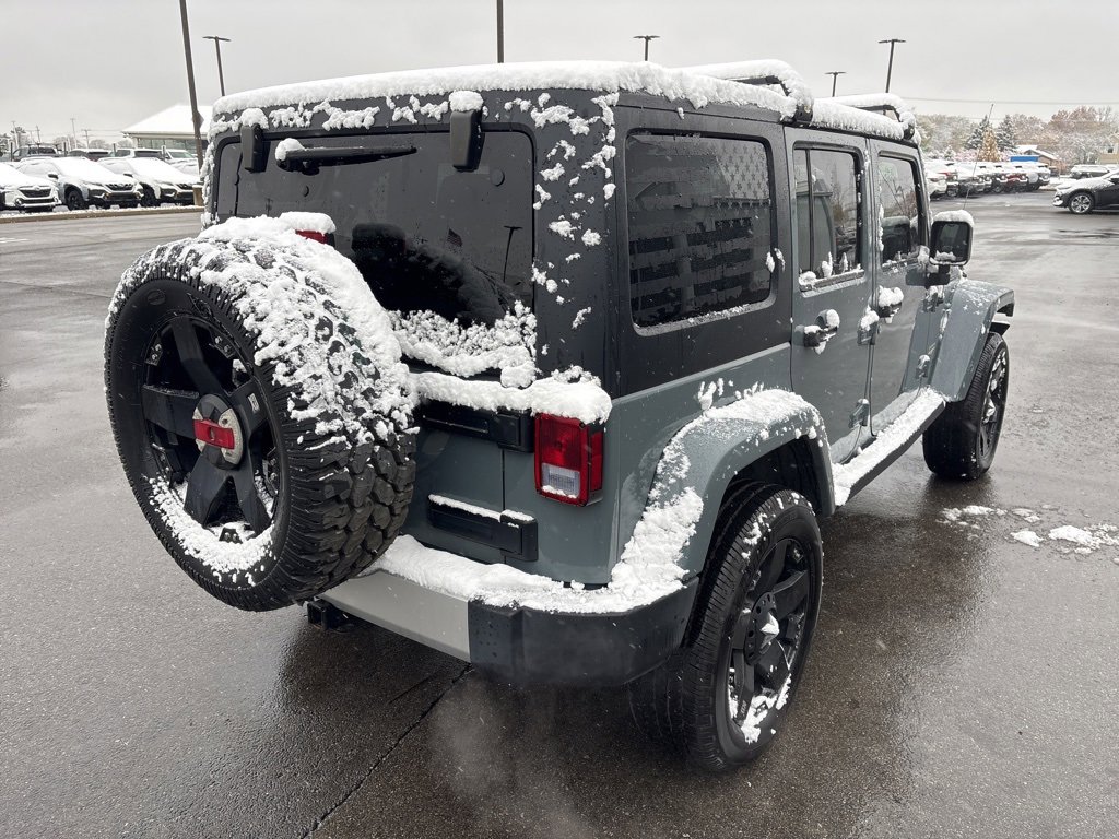Used 2014 Jeep Wrangler Unlimited Sahara image 3