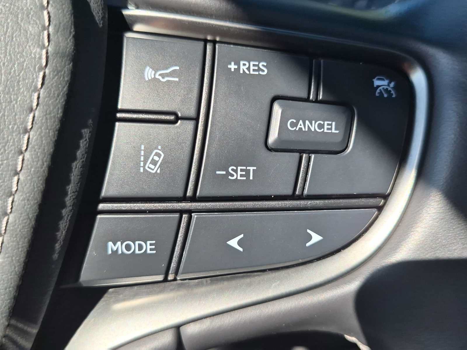 Used 2021 Lexus LS 500 AWD w/ Interior Upgrade Package image 25