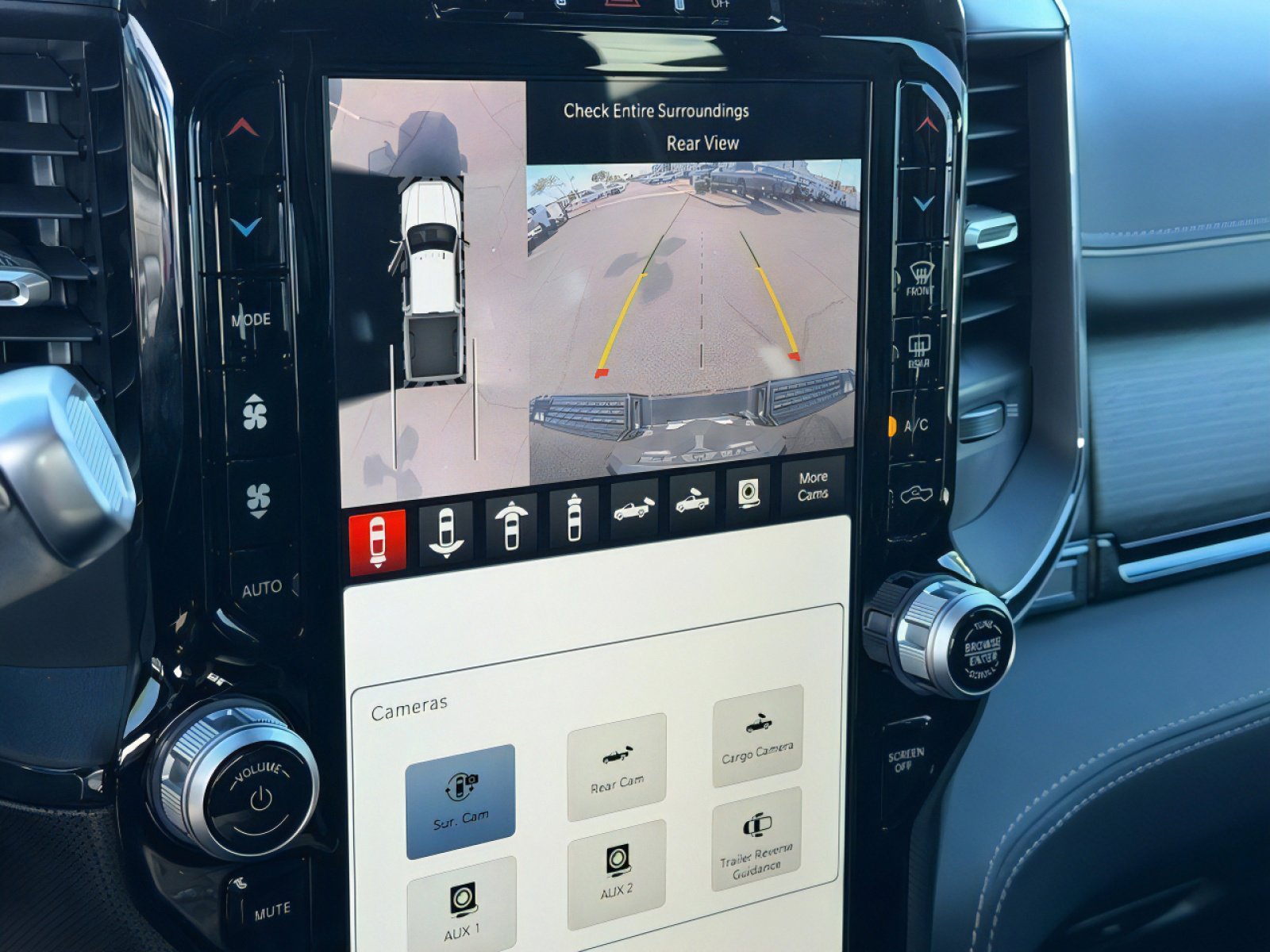 Used 2024 RAM 2500 Limited AWD/4WD image 13