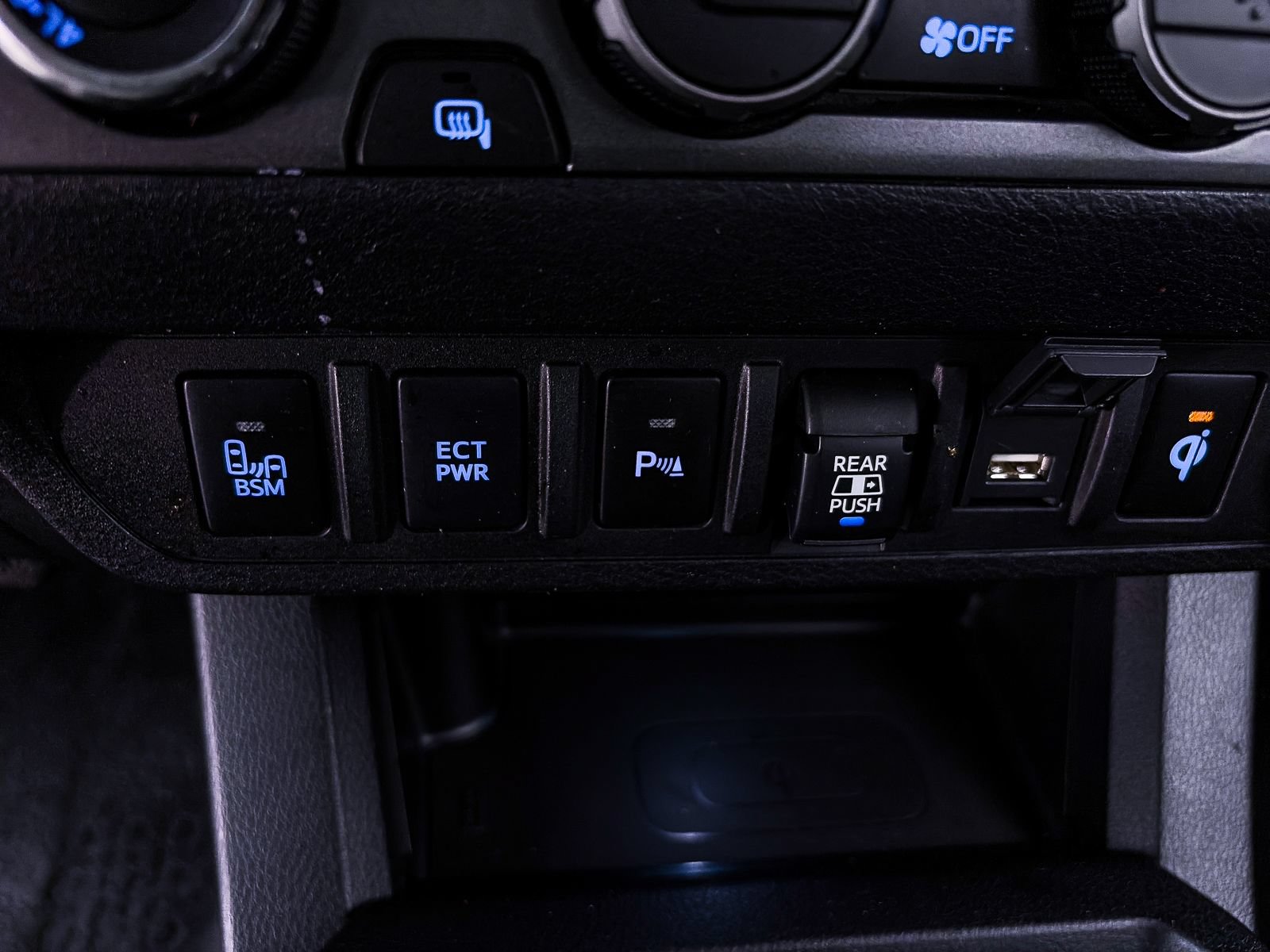 Used 2021 Toyota Tacoma TRD Off-Road w/ Technology Package AWD/4WD image 28