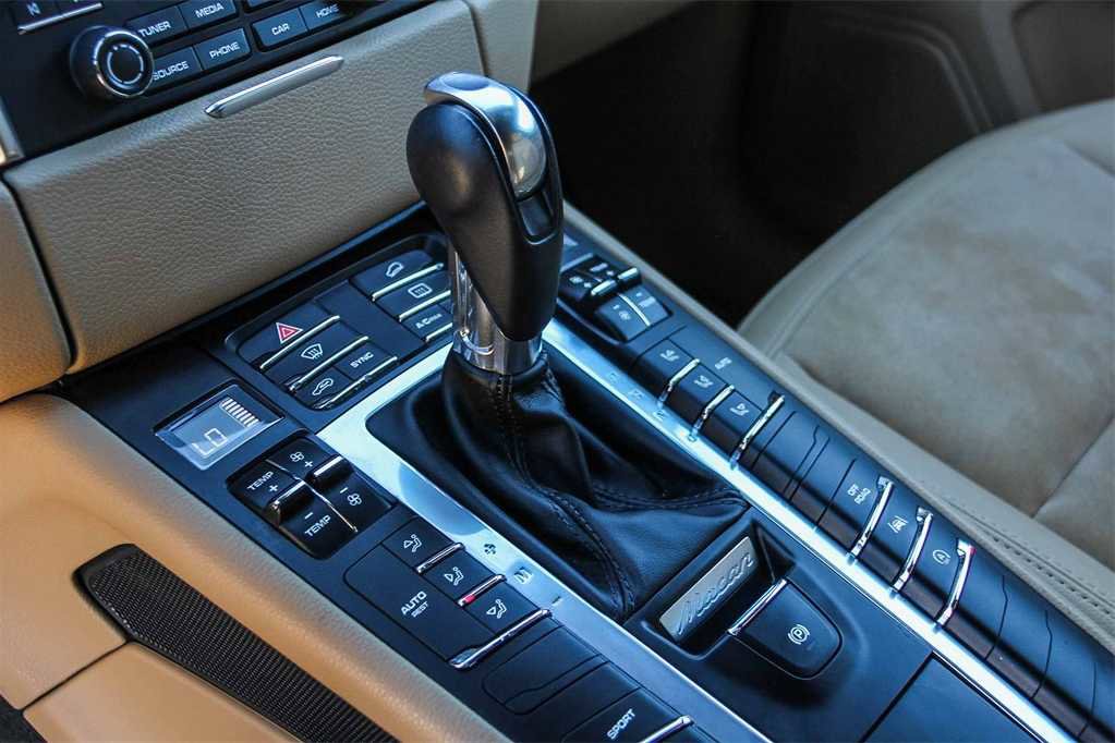 Used 2018 Porsche Macan image 19