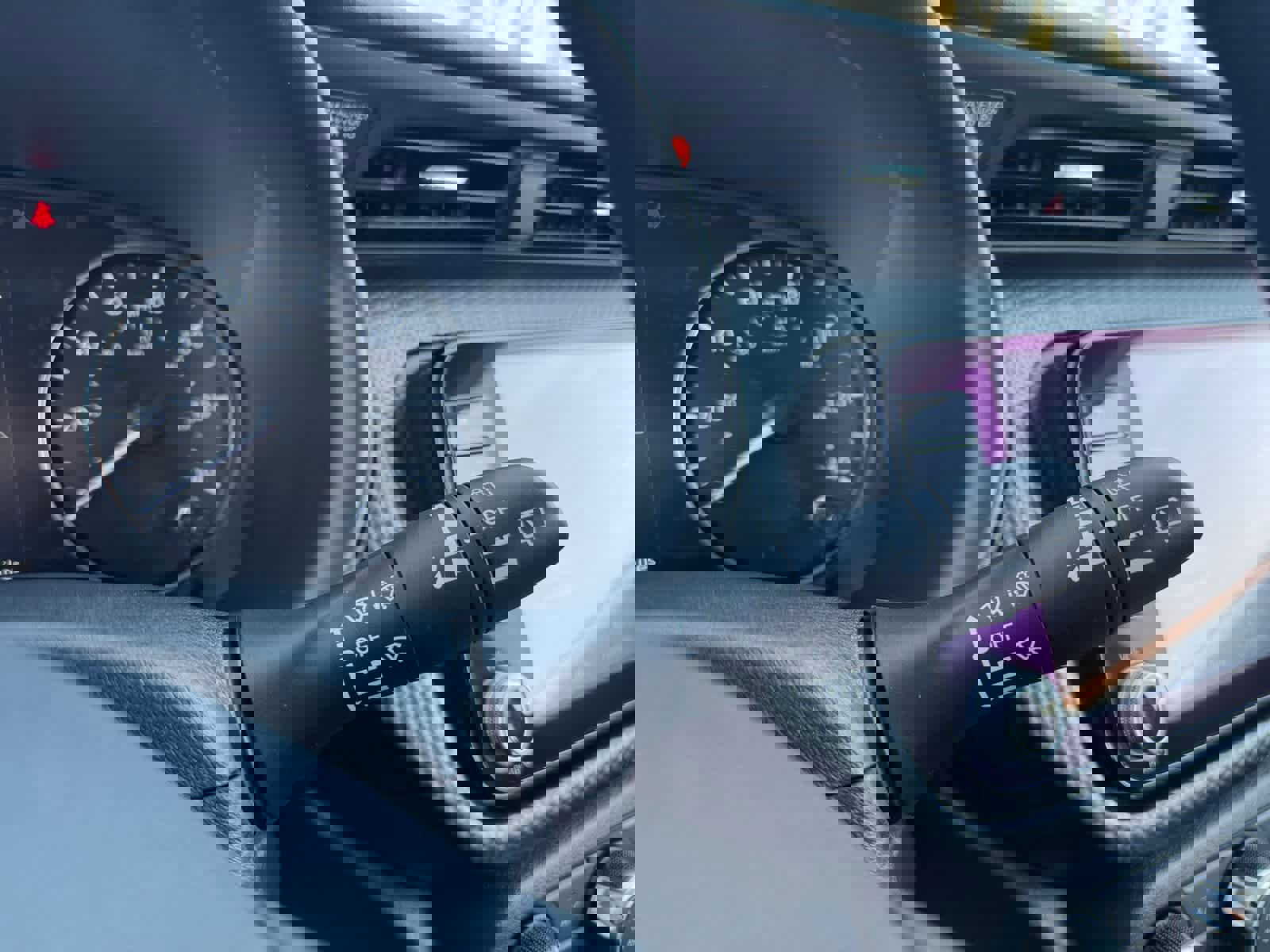 Used 2023 Nissan Kicks SV image 18