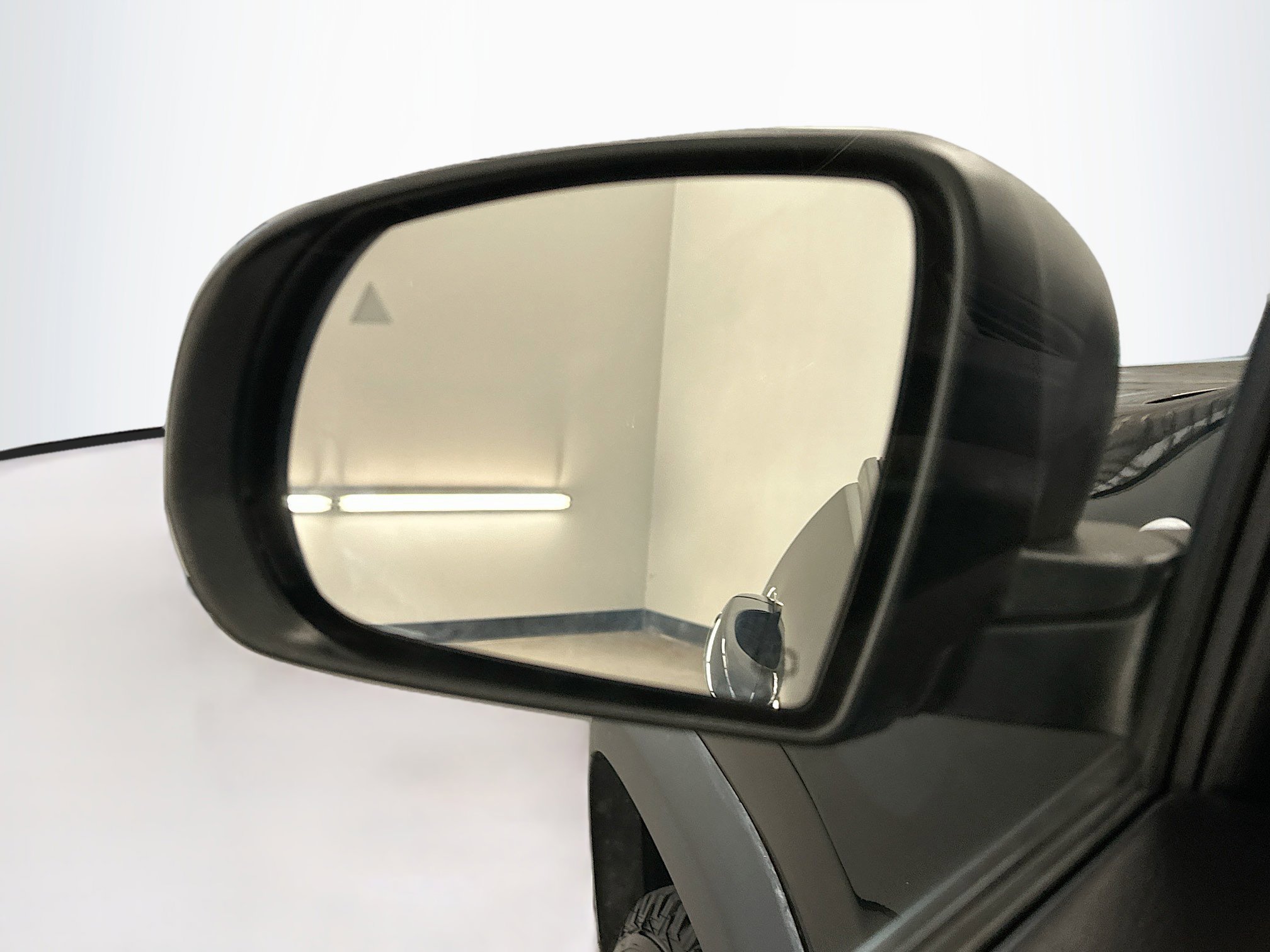 Used 2021 Jeep Cherokee Trailhawk image 16