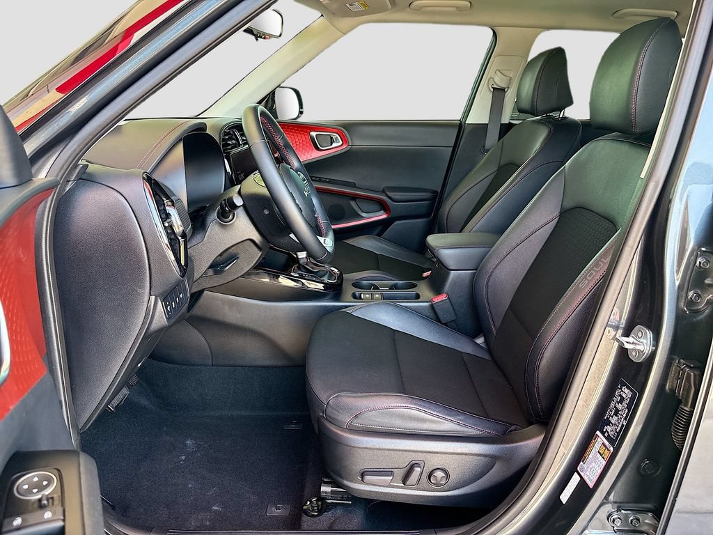 Used 2023 Kia Soul GT-Line w/ GT-Line Technology Package FWD image 19