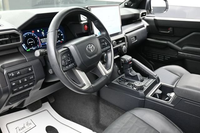 Used 2025 Toyota 4Runner TRD Off-Road Premium AWD/4WD image 14