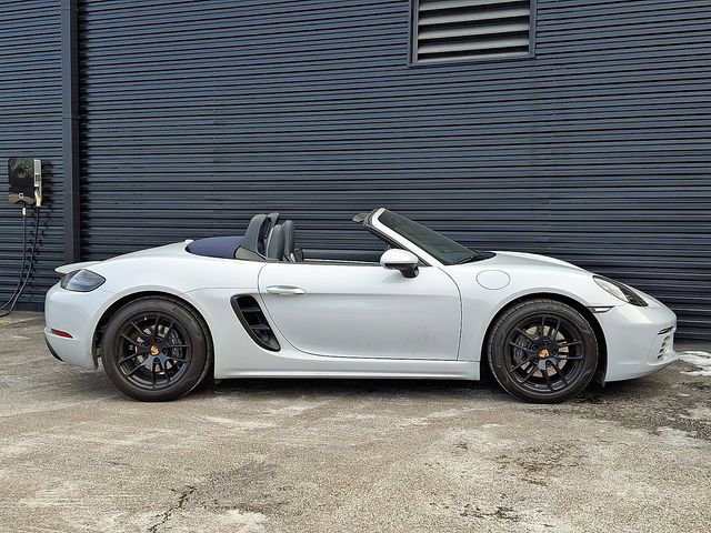 Certified 2024 Porsche 718 Boxster image 8