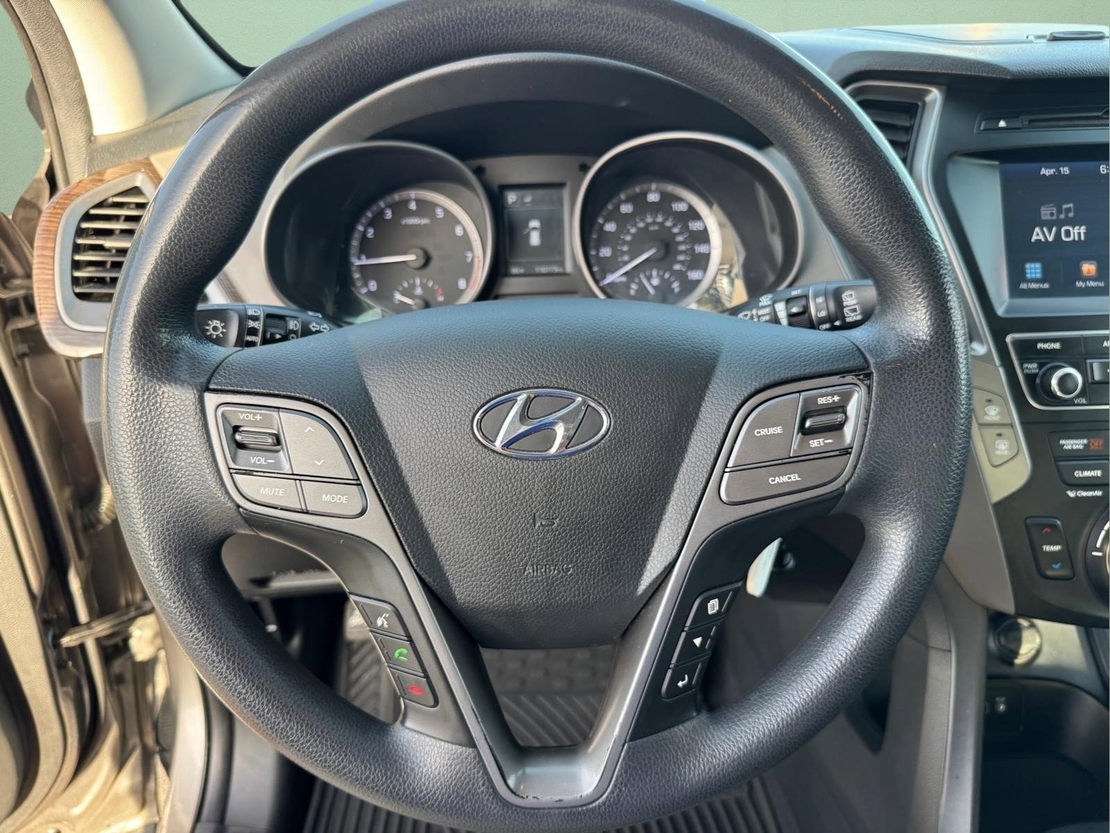 Used 2017 Hyundai Santa Fe Sport FWD image 18