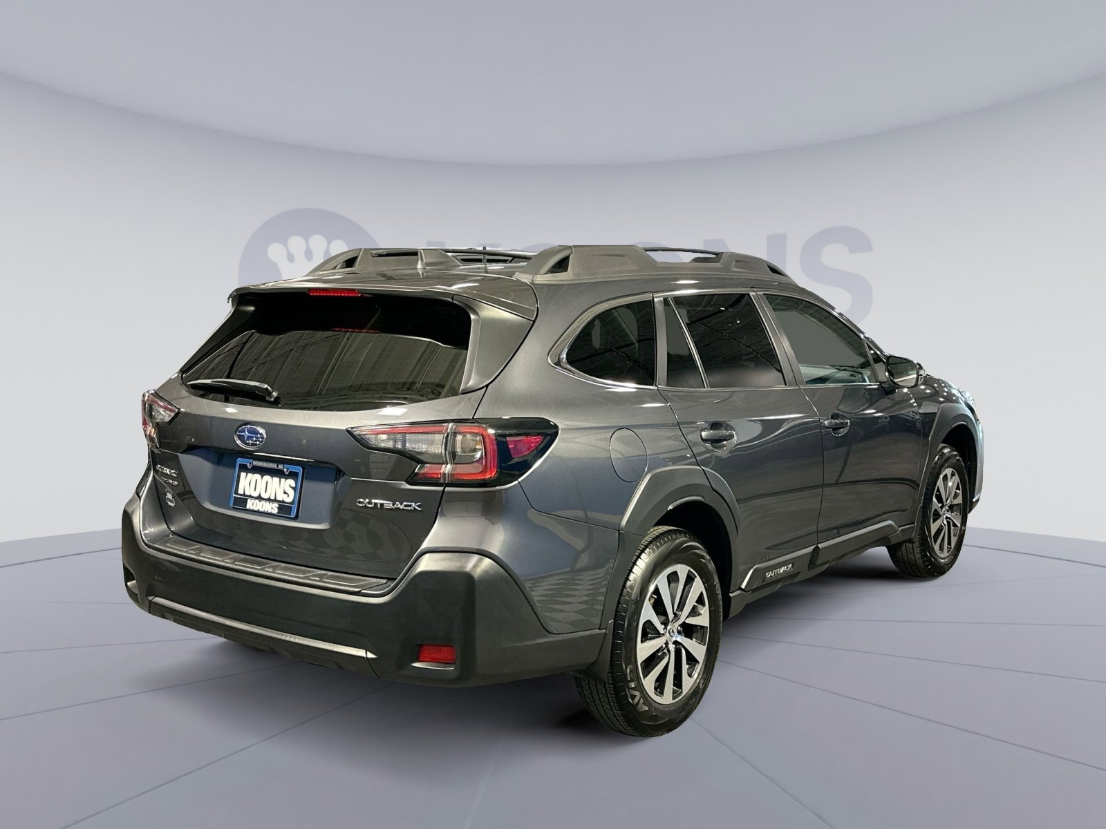 Used 2023 Subaru Outback Premium image 7