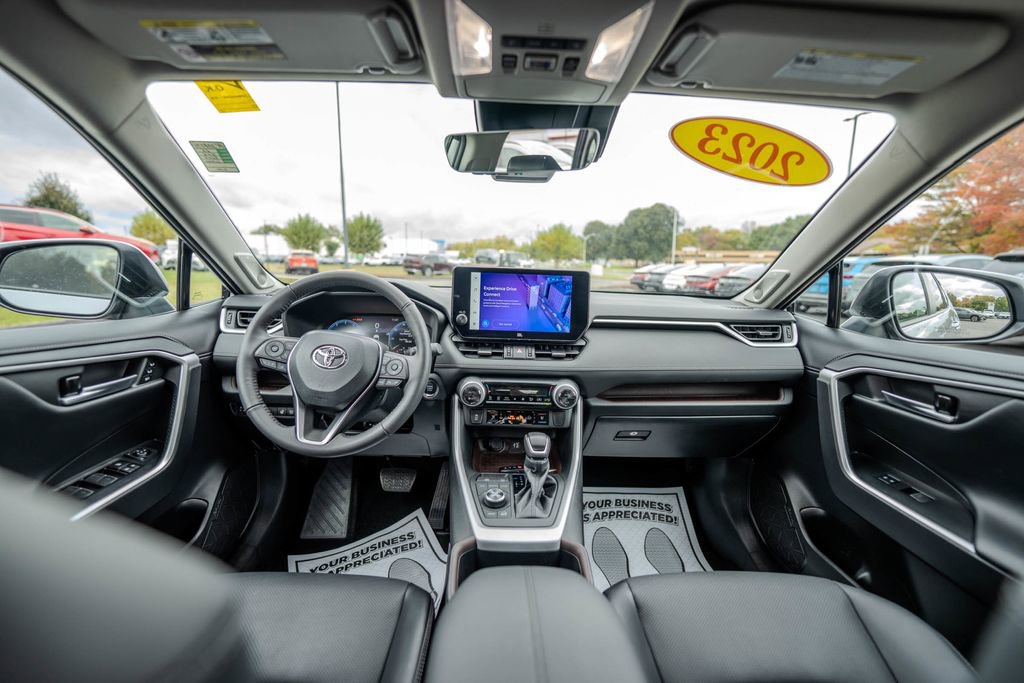 Used 2023 Toyota RAV4 Limited image 14