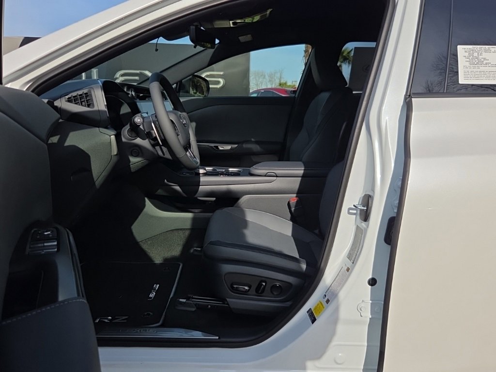 New 2026 Lexus RZ 450e AWD image 4