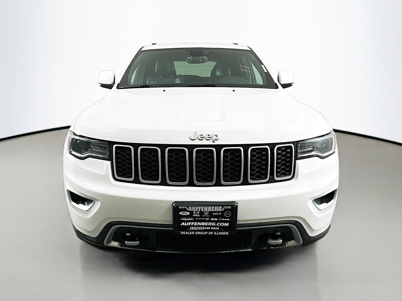Used 2018 Jeep Grand Cherokee Limited AWD/4WD image 2