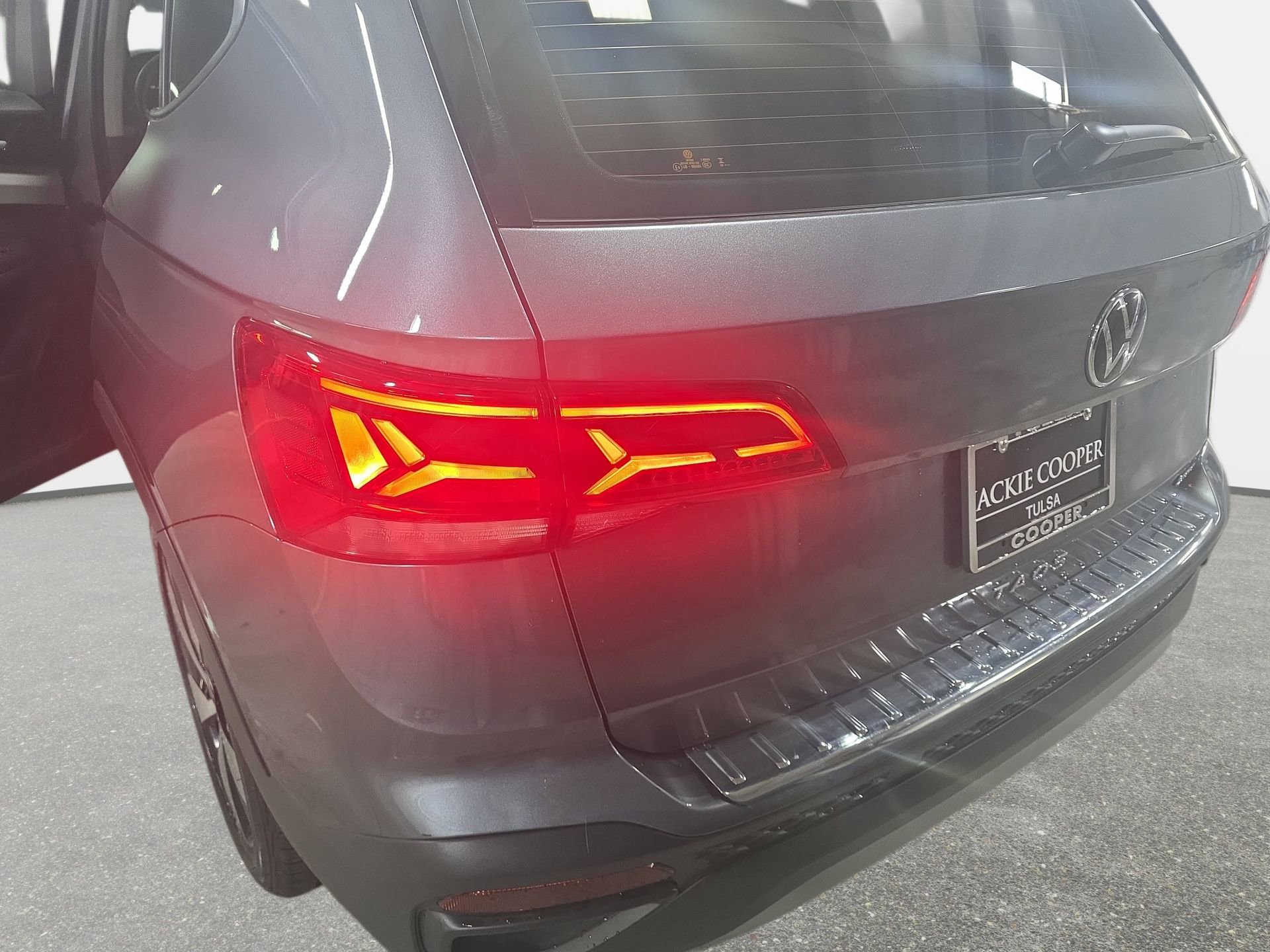 Used 2024 Volkswagen Taos S image 31