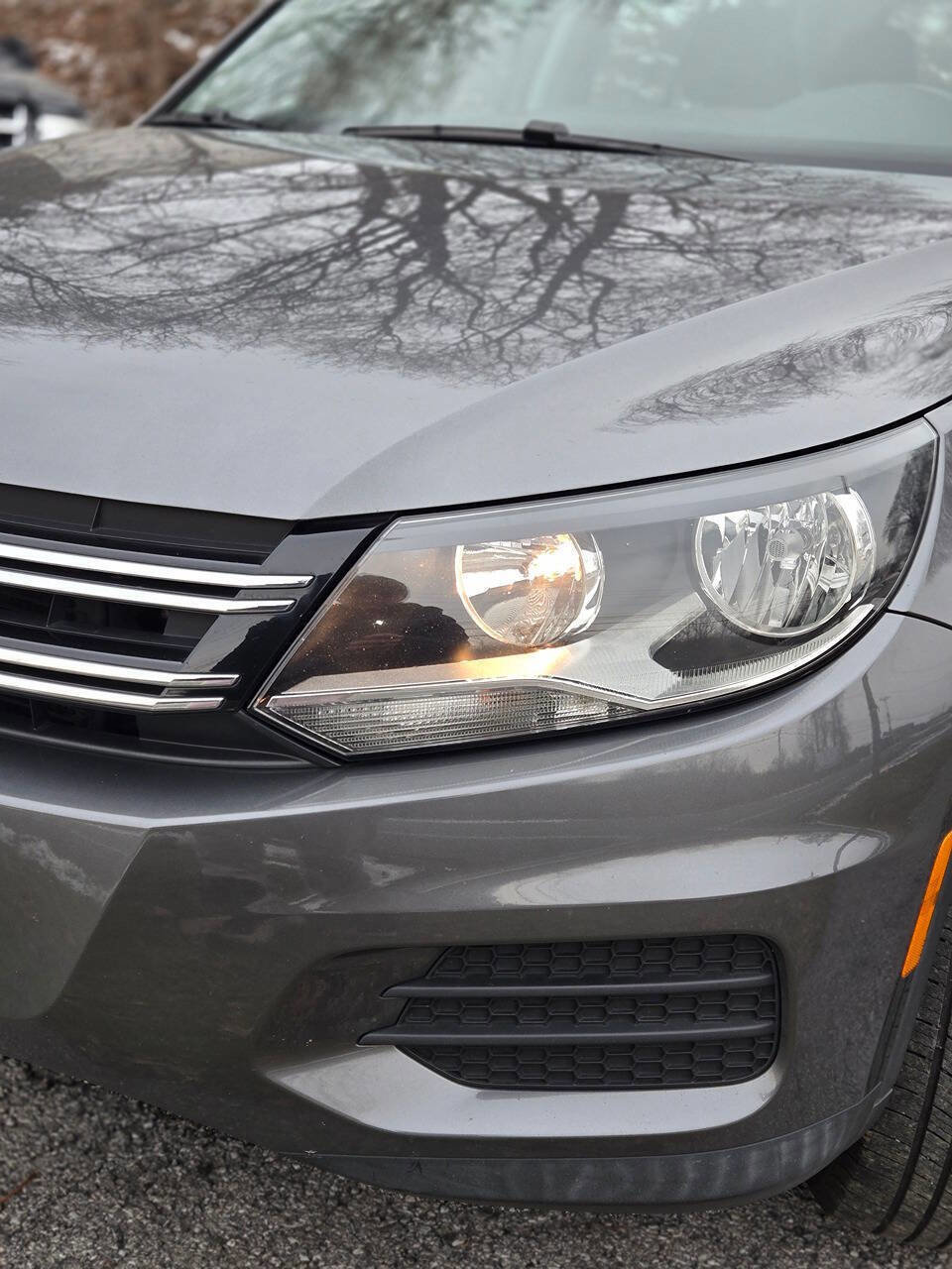 Used 2016 Volkswagen Tiguan S image 4