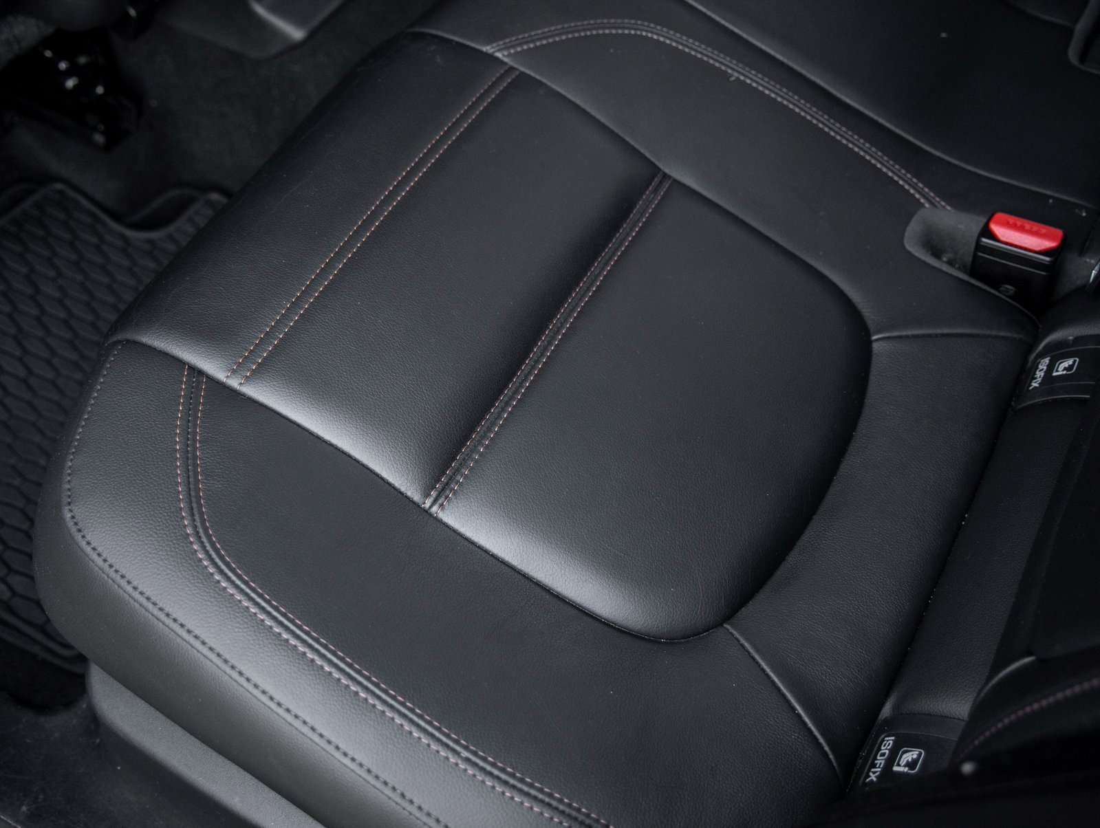 Used 2019 Jaguar F-PACE Prestige image 30