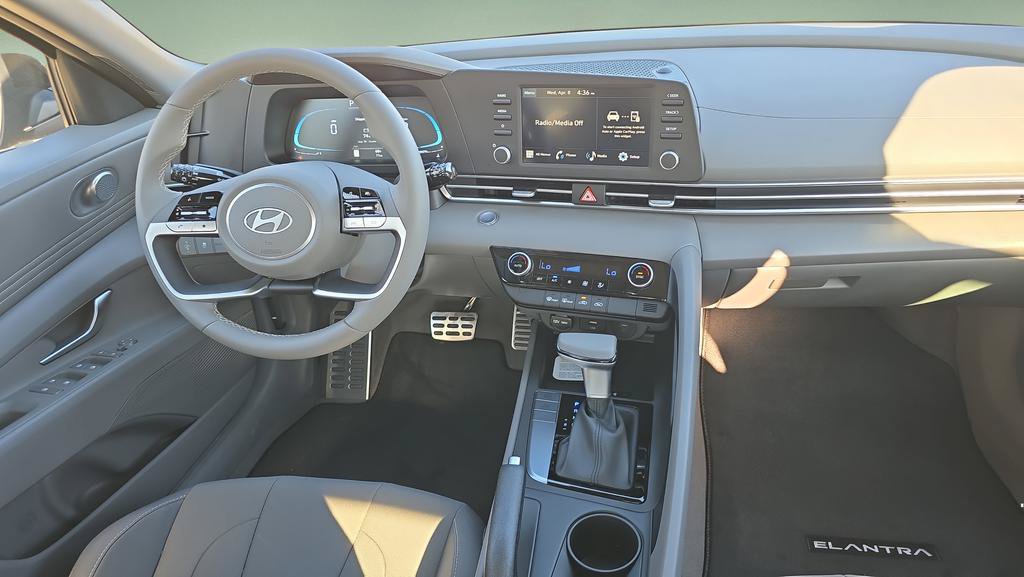 New 2026 Hyundai Elantra Sport FWD image 11