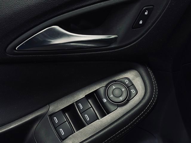 Used 2024 Buick Encore GX Sport Touring image 12