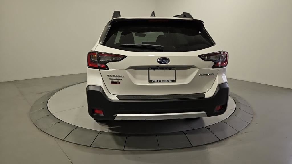Used 2025 Subaru Outback Limited image 5