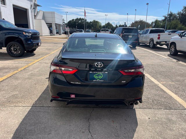 Used 2024 Toyota Camry SE FWD image 5