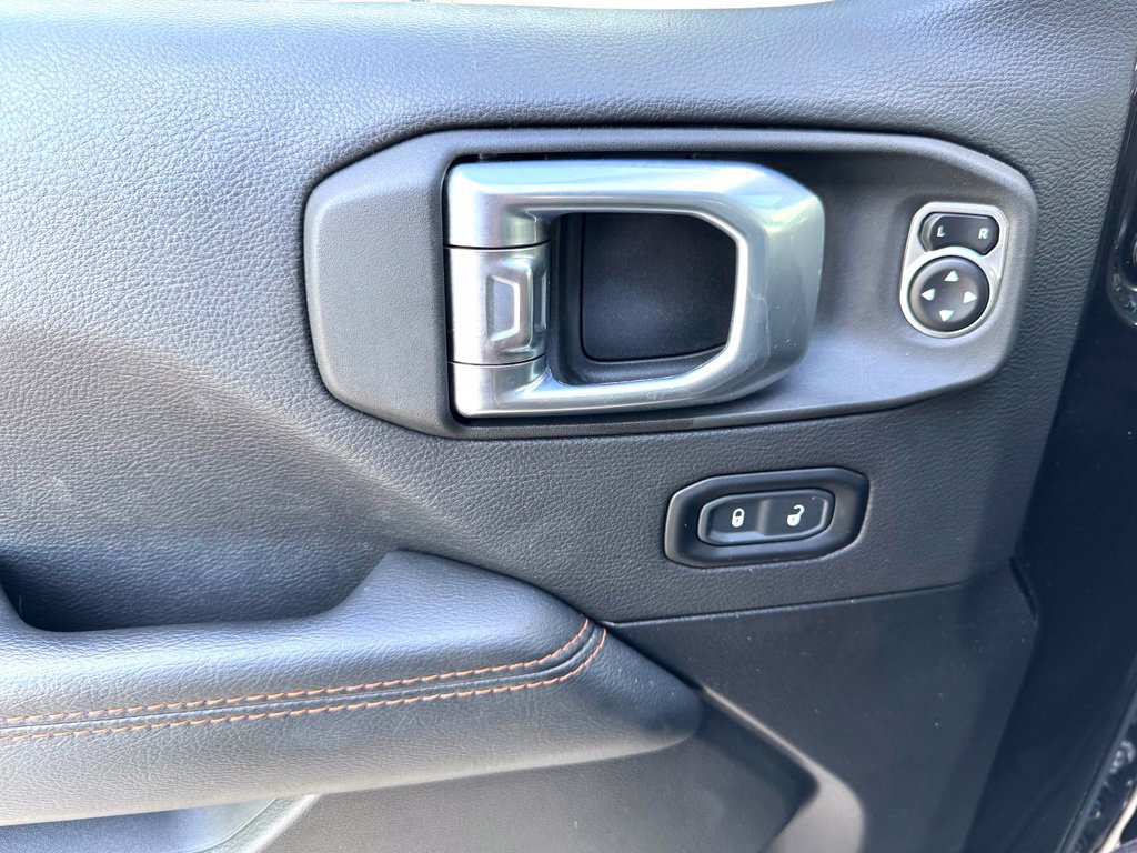 Used 2021 Jeep Gladiator Mojave AWD/4WD image 12