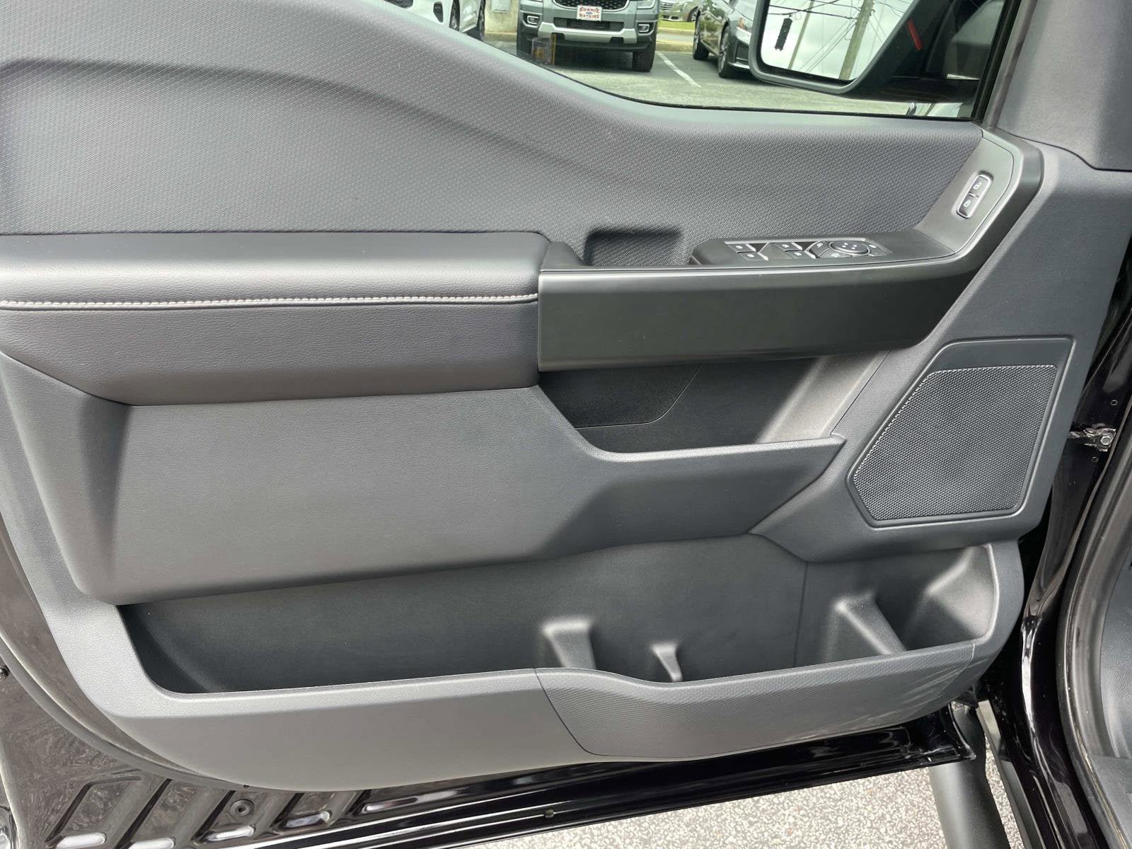 Used 2025 Ford F150 STX RWD image 18