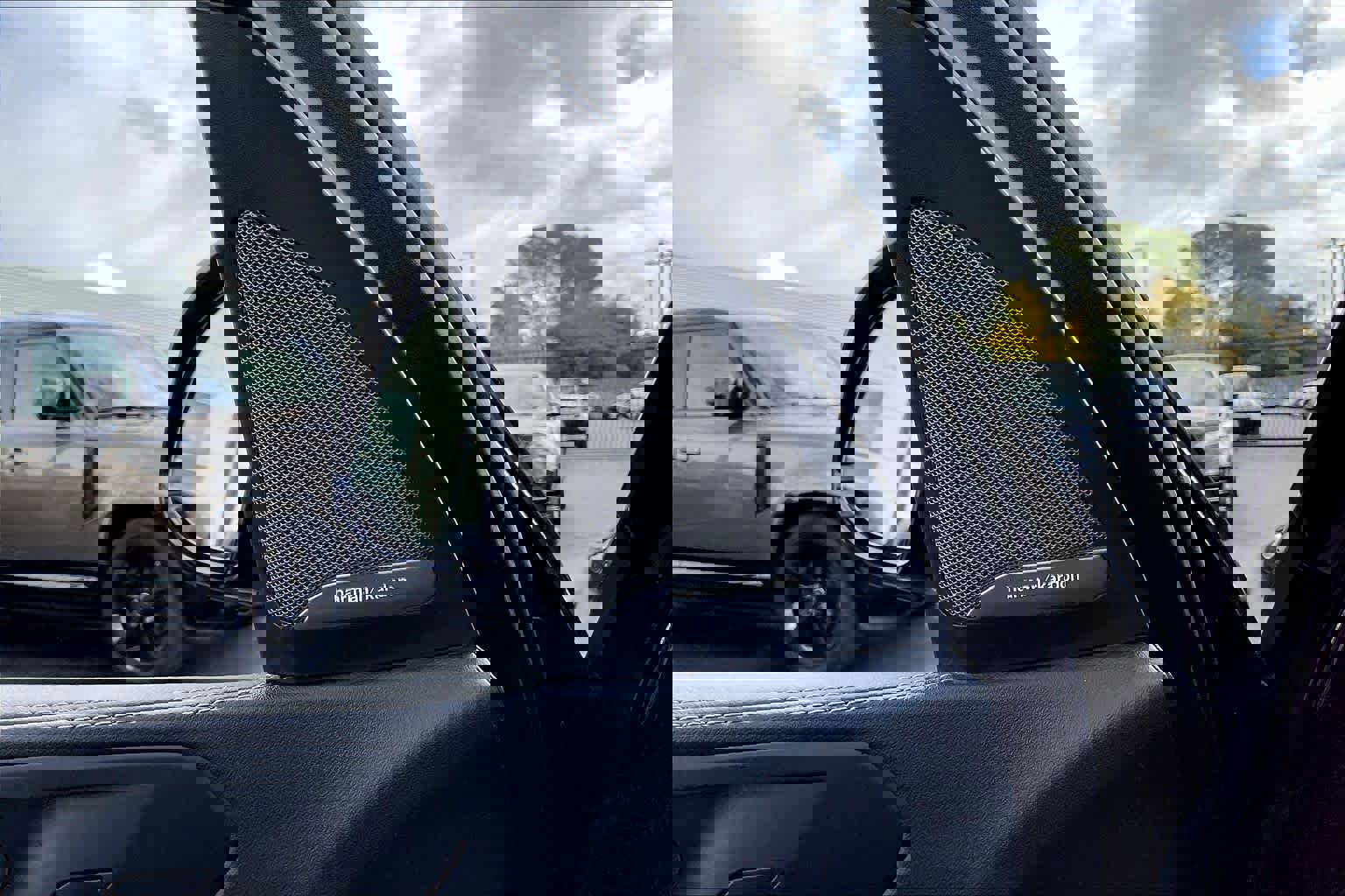 Used 2024 BMW X5 xDrive50e w/ M Sport Package image 36