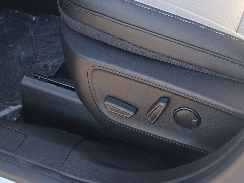 Used 2023 Ford Escape SE image 26