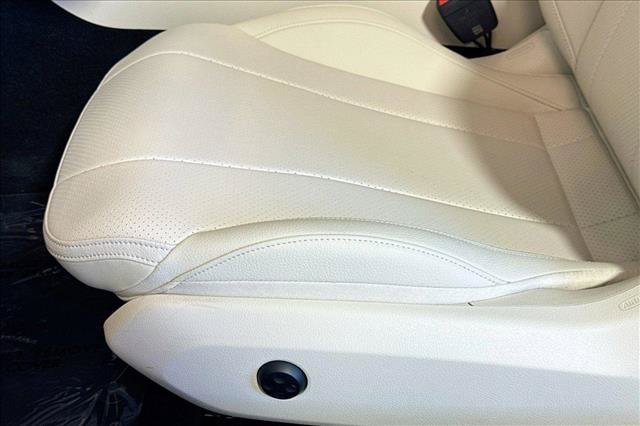 New 2026 Mercedes-Benz CLE 300 4MATIC Coupe image 17