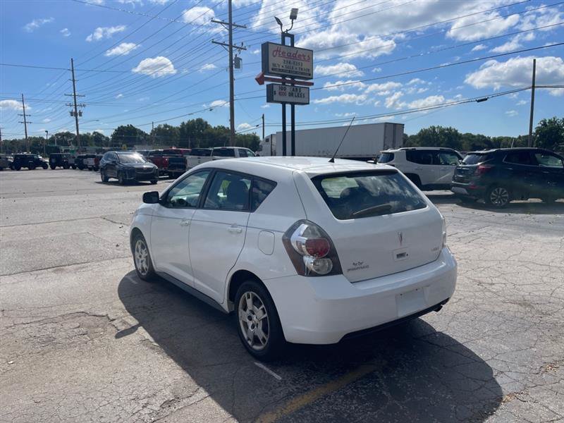 Used 2010 Pontiac Vibe w/ Preferred Package FWD image 7