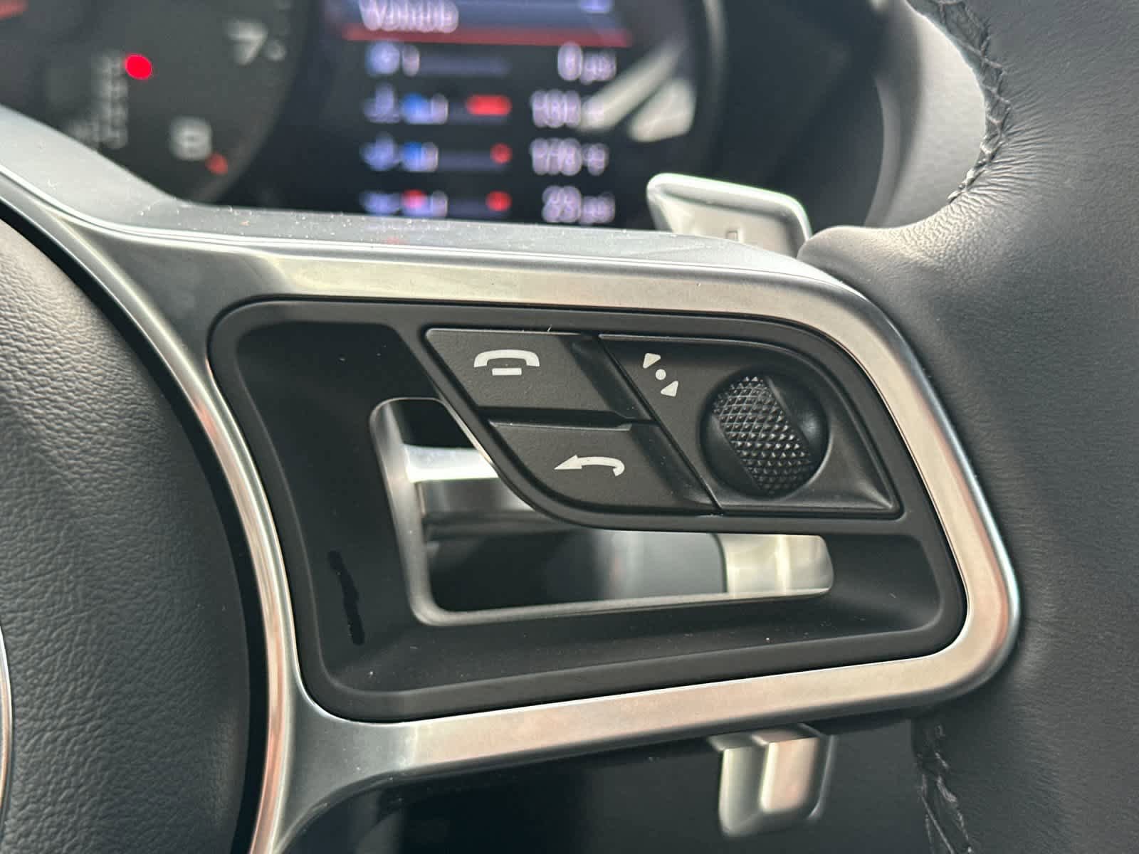 Certified 2025 Porsche 718 Cayman RWD image 24