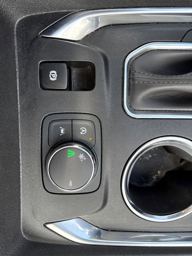 Used 2023 Chevrolet Traverse High Country w/ LPO, Floor Liner Package image 27