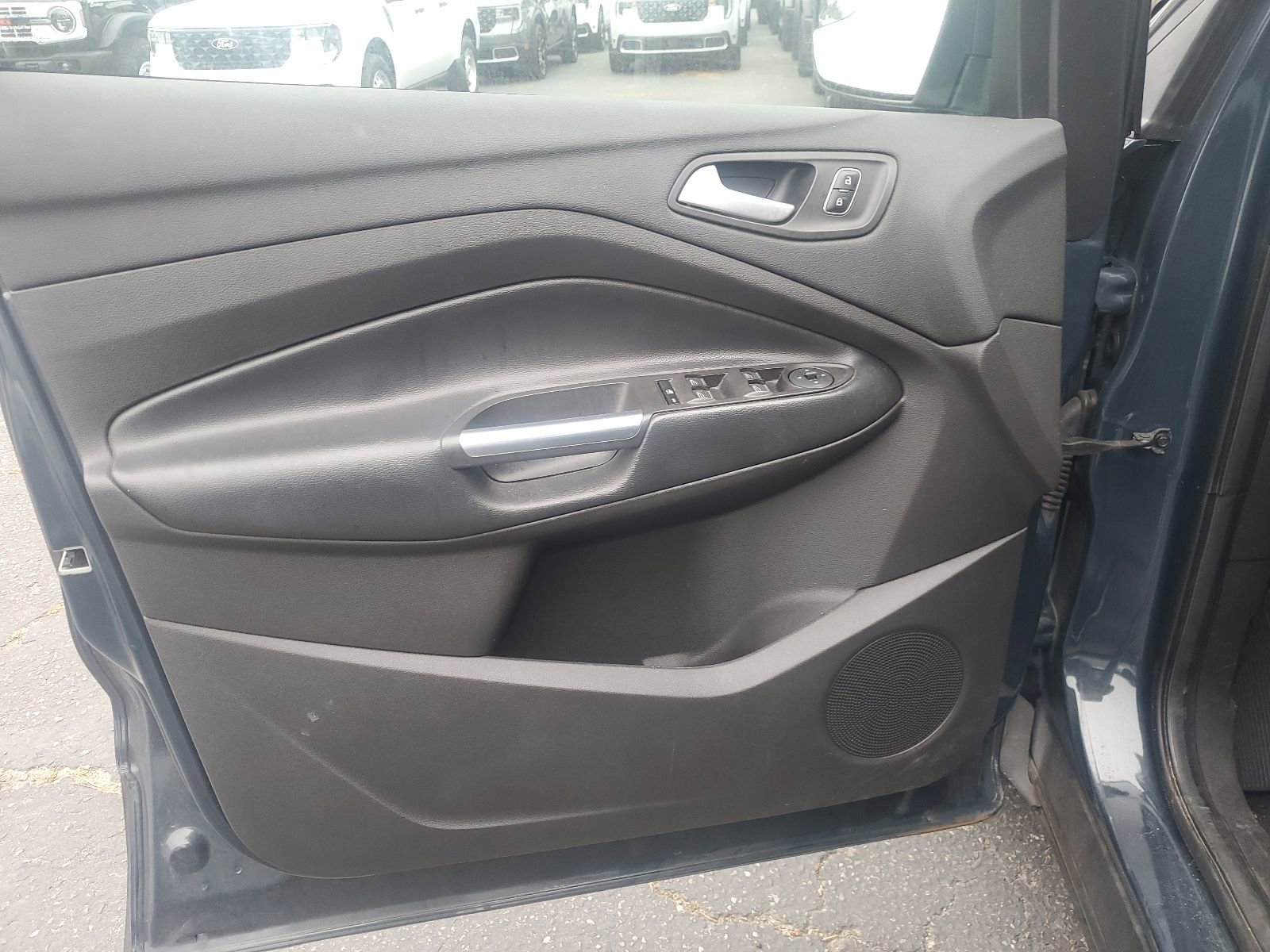 Used 2019 Ford Escape SE FWD image 11