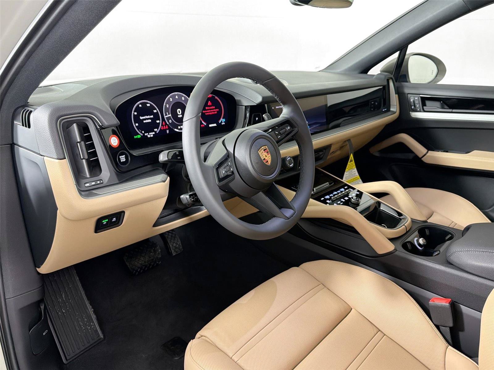 Certified 2026 Porsche Cayenne Coupe AWD/4WD image 4