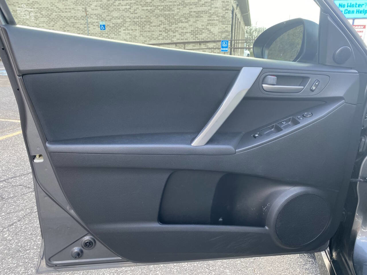 Used 2011 MAZDA MAZDA3 s Sport FWD image 10