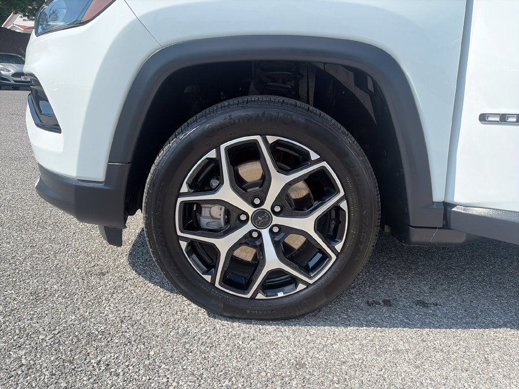 Used 2025 Jeep Compass Limited AWD/4WD image 41