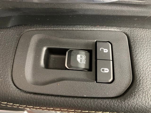 Used 2026 RAM 3500 Laramie image 32