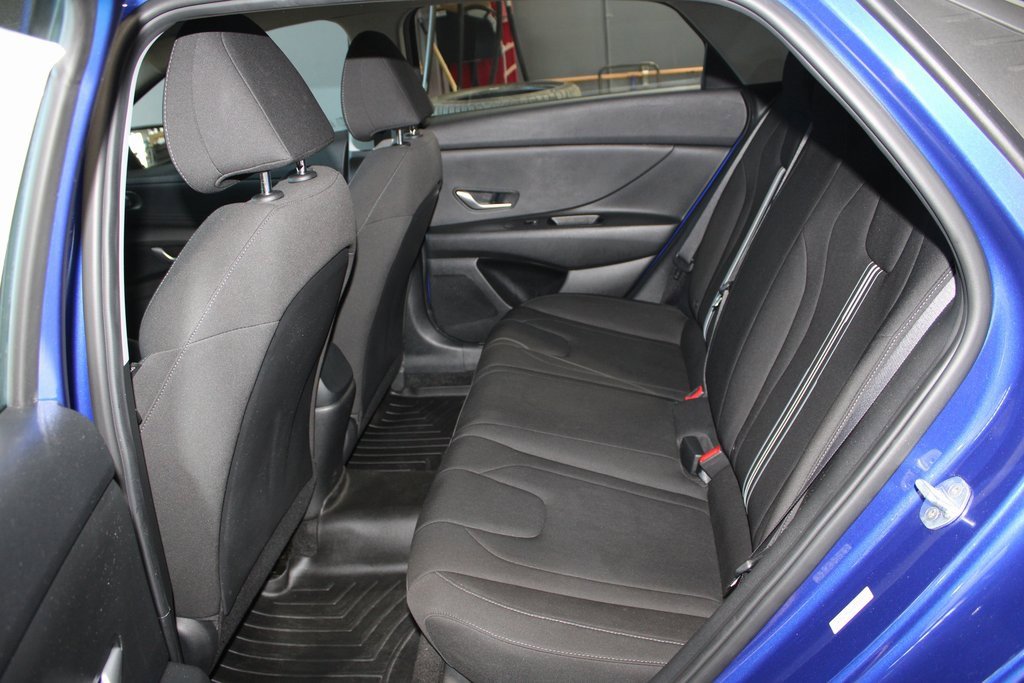 Used 2023 Hyundai Elantra SEL image 18