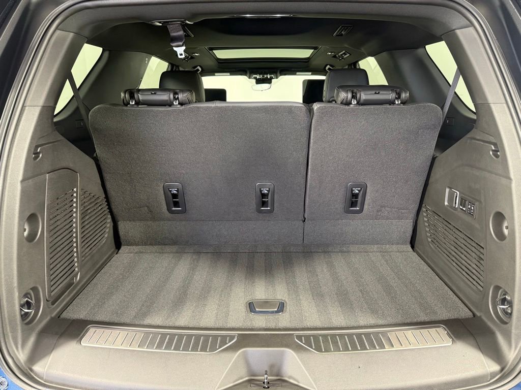 New 2026 Chevrolet Tahoe High Country AWD/4WD image 11