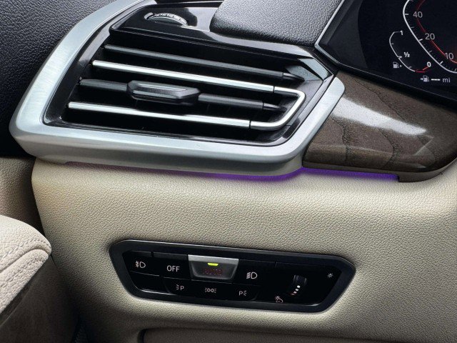 Used 2021 BMW X5 xDrive40i w/ Premium Package image 22