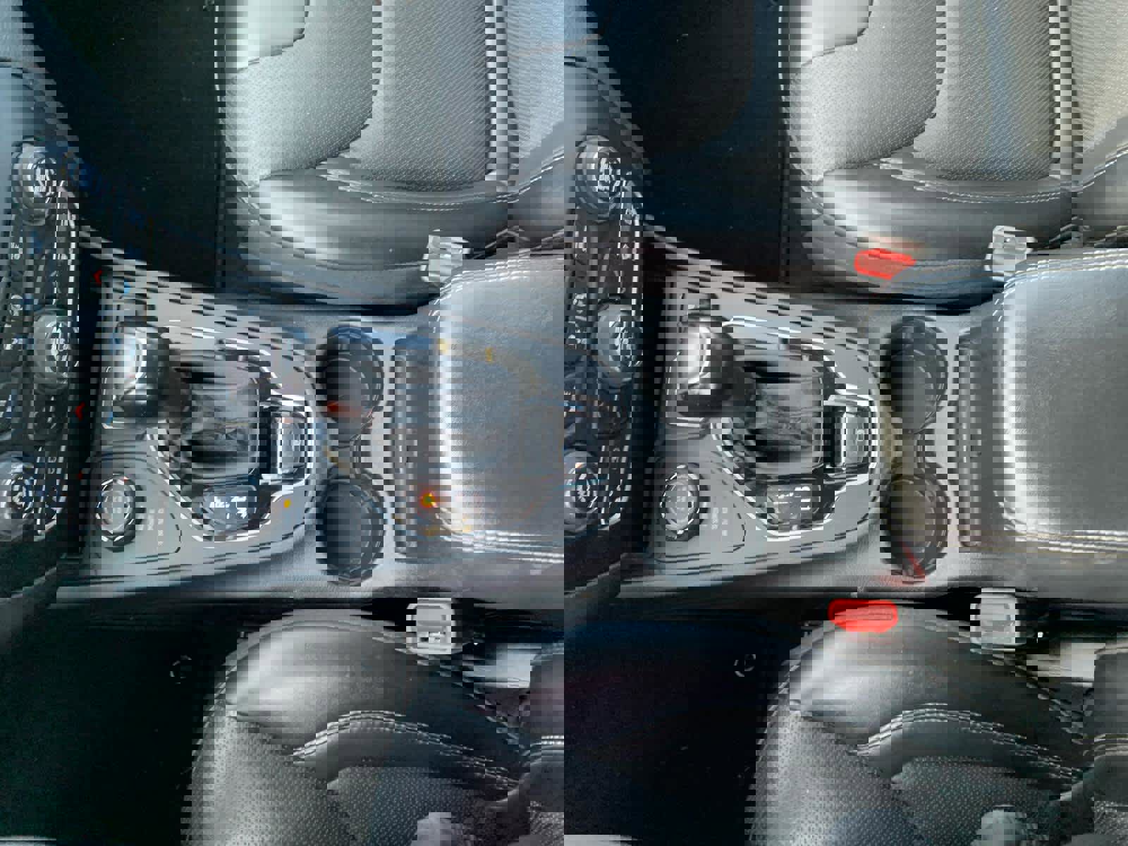 Used 2023 Jeep Cherokee Altitude Lux image 23