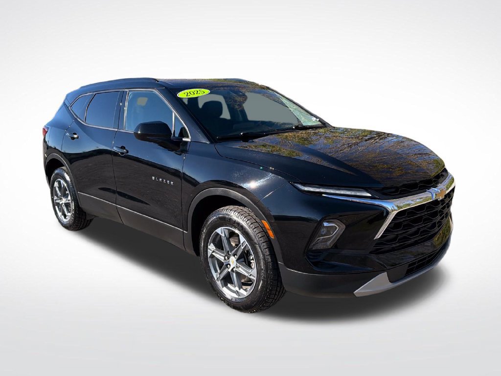 Used 2025 Chevrolet Blazer LT AWD/4WD image 8