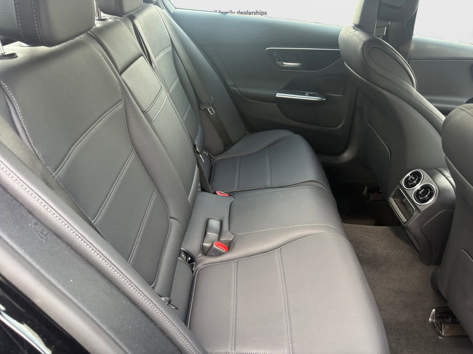 Used 2025 Mercedes-Benz C 300 4MATIC Sedan image 16