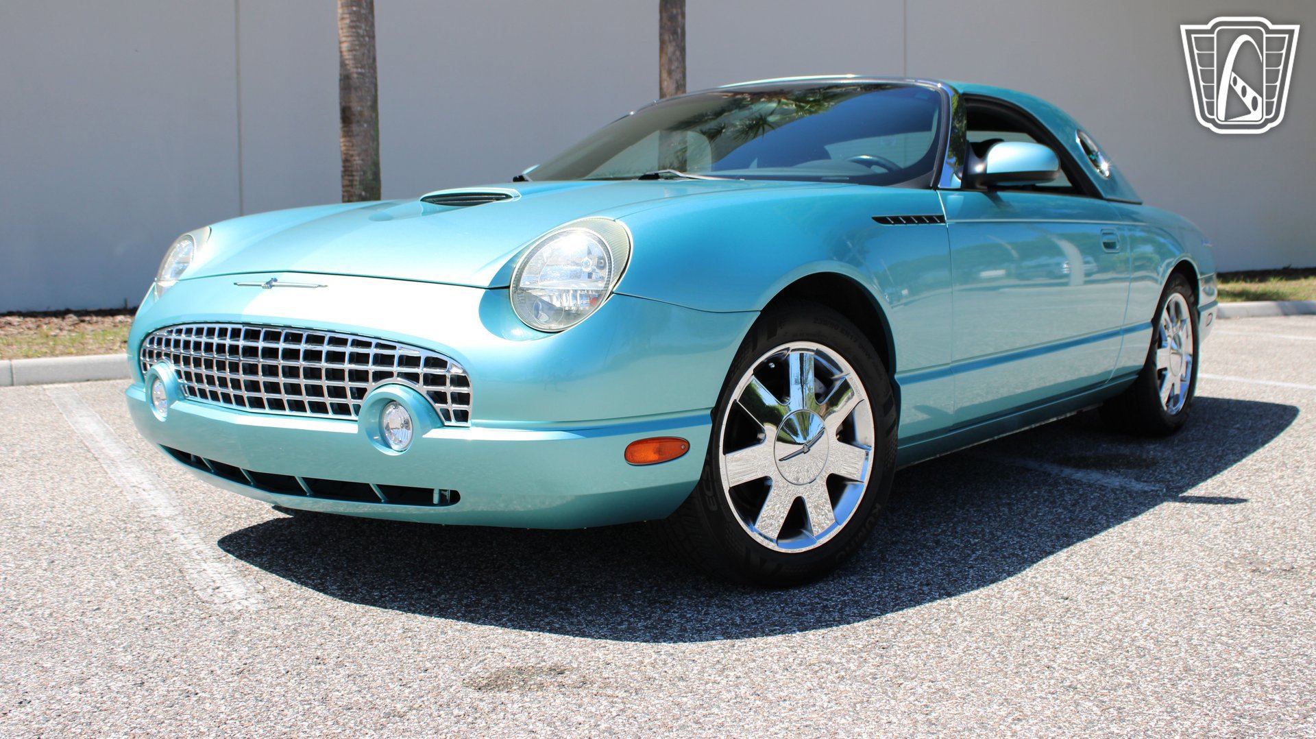 Used 2002 Ford Thunderbird RWD image 4