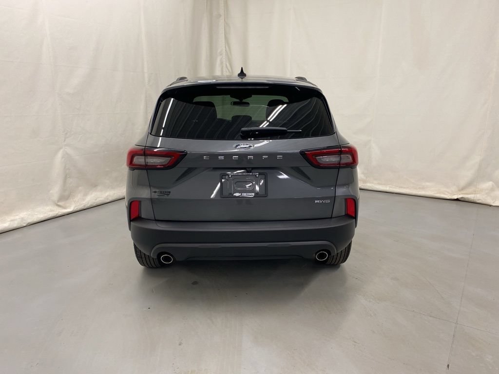 Used 2025 Ford Escape ST-Line AWD/4WD image 7