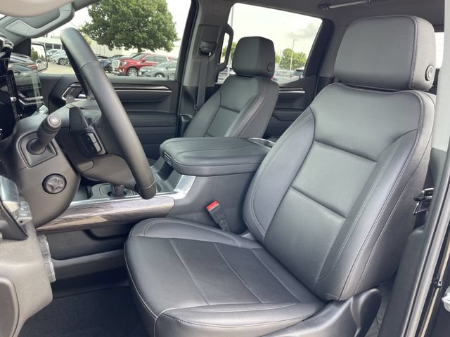 Used 2025 Chevrolet Silverado 1500 LTZ AWD/4WD image 25
